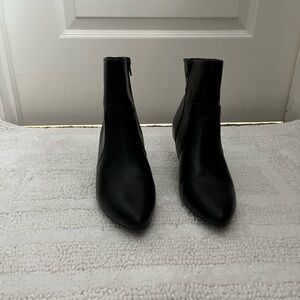 Elegant Black Ankle kitten heel Booties
